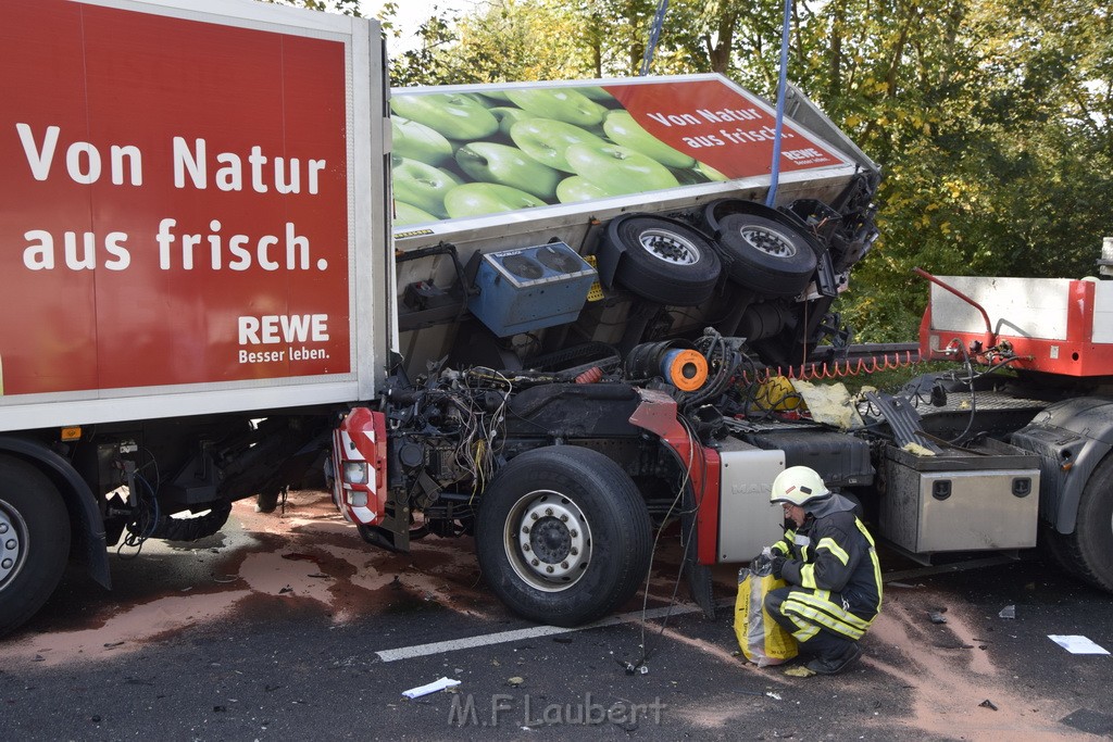 Schwerer VU PKlemm A 57 Rich Innenstadt Hoehe Koeln Chorweiler P172.JPG - Miklos Laubert